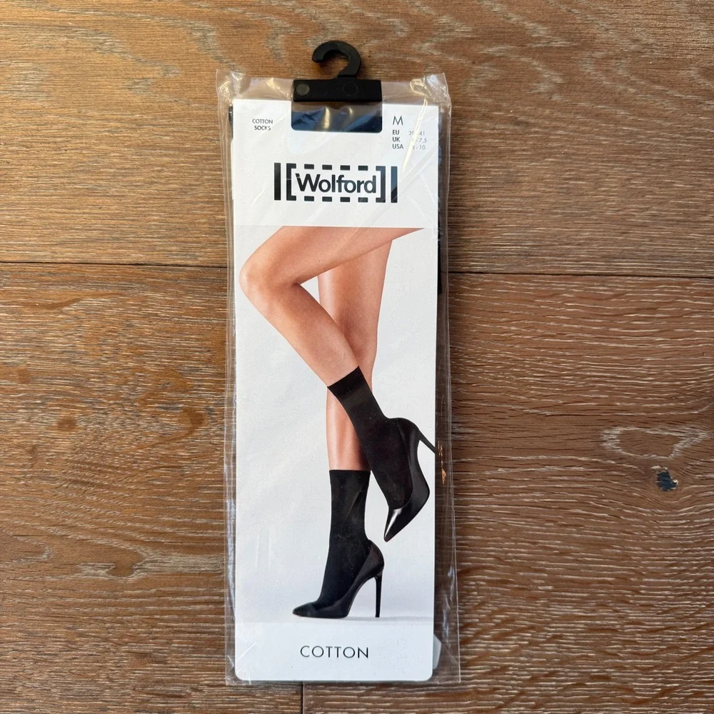 WOLFORD Red Label Cotton Socks in Midnight - Picture 2 of 5